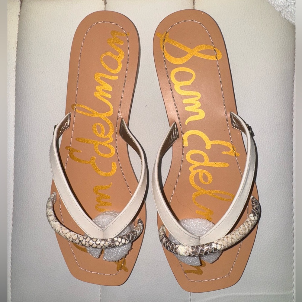 Sam Edelman Abbey Flat Women's White and Tan Sandals NEW NEVER WORN SIZE 7.5